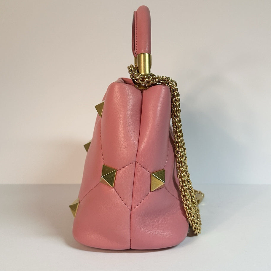 Valentino Garavani Rockstud kleine Umhängetasche Roman Stud Rosa & Gold