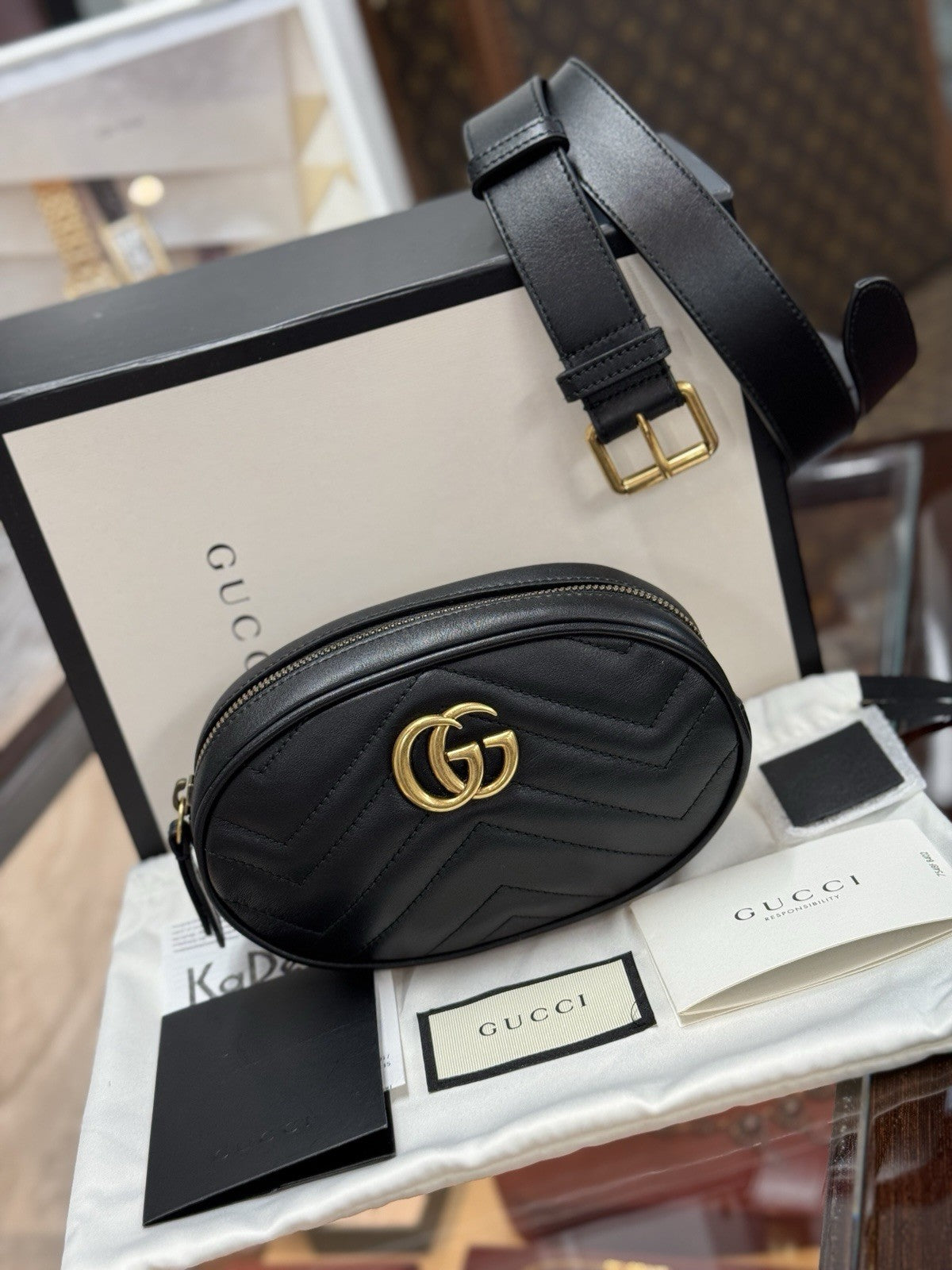 Gucci GG Marmont Gürteltasche Bumbag Leder Schwarz/Gold 476434