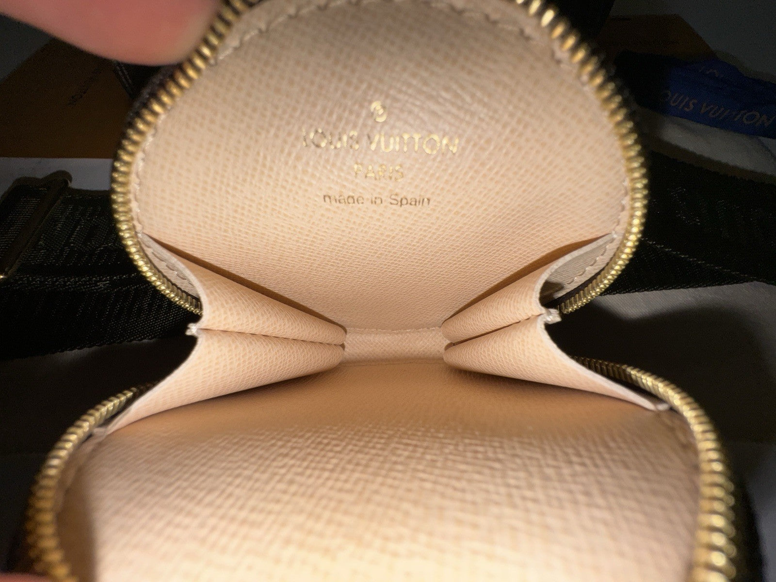 Louis Vuitton Multi Pochette aus 2023 mit Original Rechnung in Khaki Top Zustand