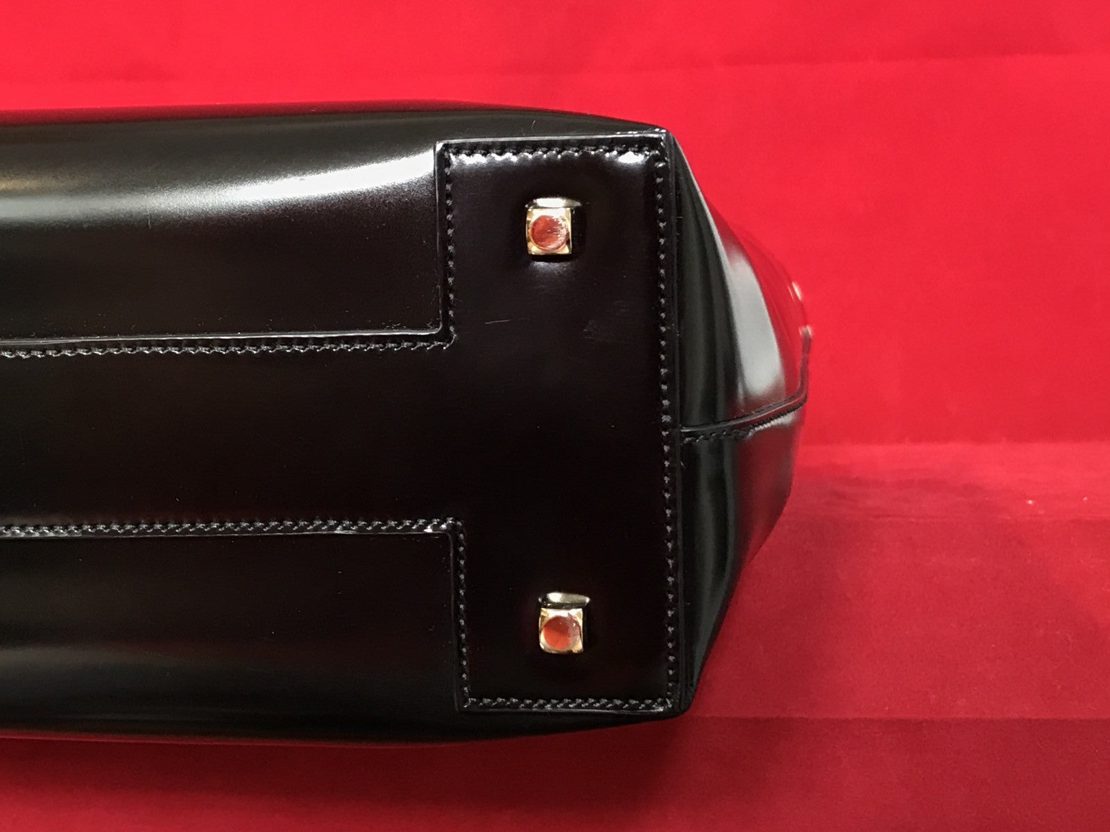 Große Salvatore Ferragamo Damen Handtasche schwarz