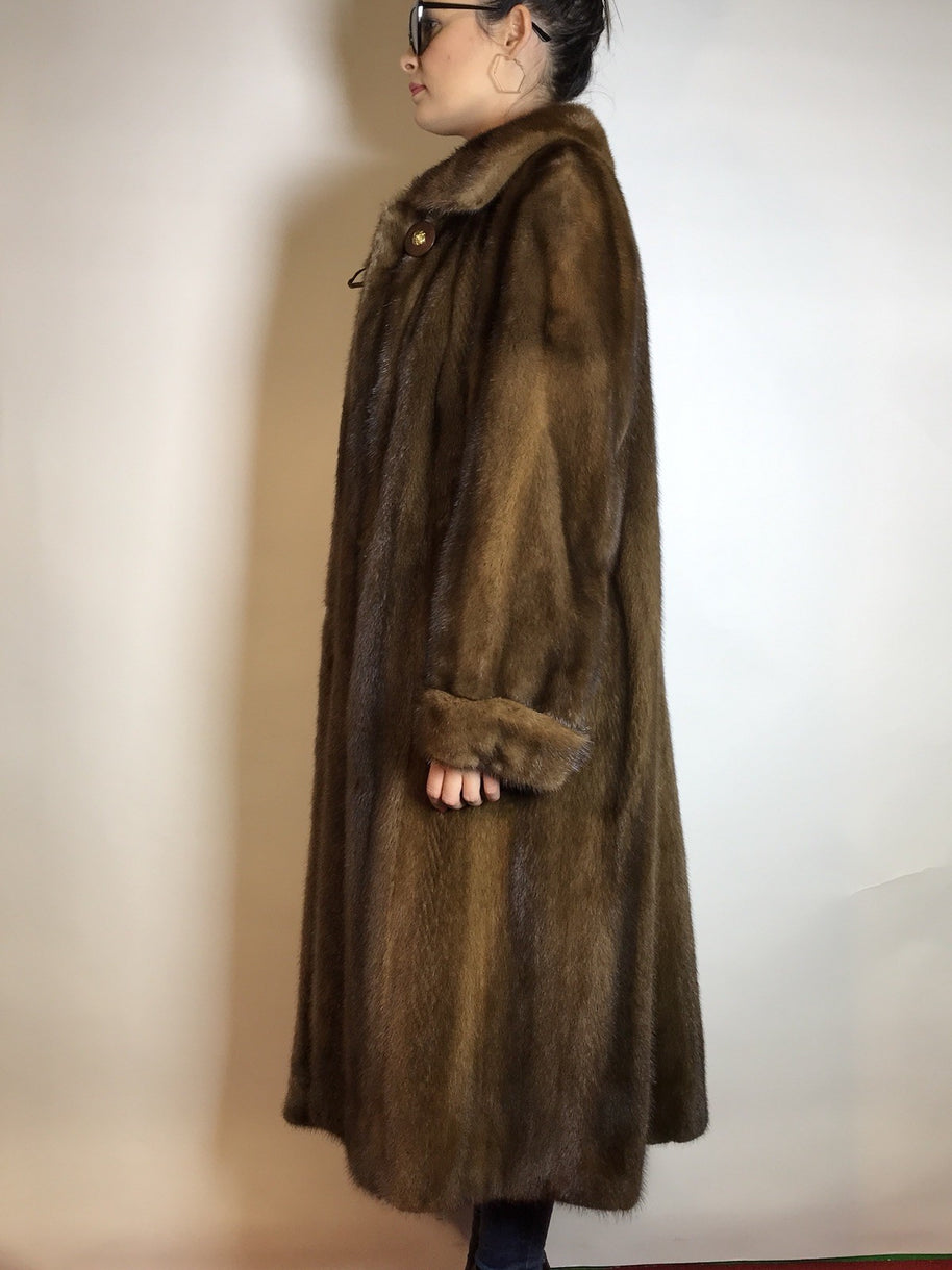 Wunderschöner langer Nerzmantel braun CANADA MAJESTIC MINK Gr. 40/42 Damen