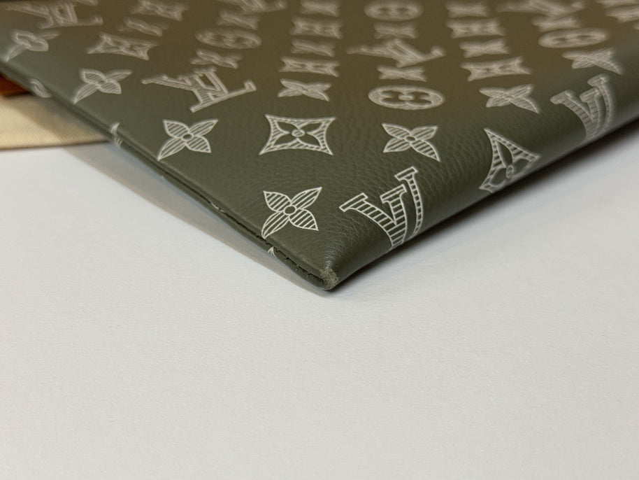 Louis Vuitton Pochette To Go Khaki / Mint-Grün M12499 2025