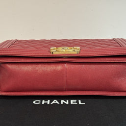 Chanel Boy Medium Flap Bag Caviar Burgunderrot & antique Gold Umhängetasche 2018