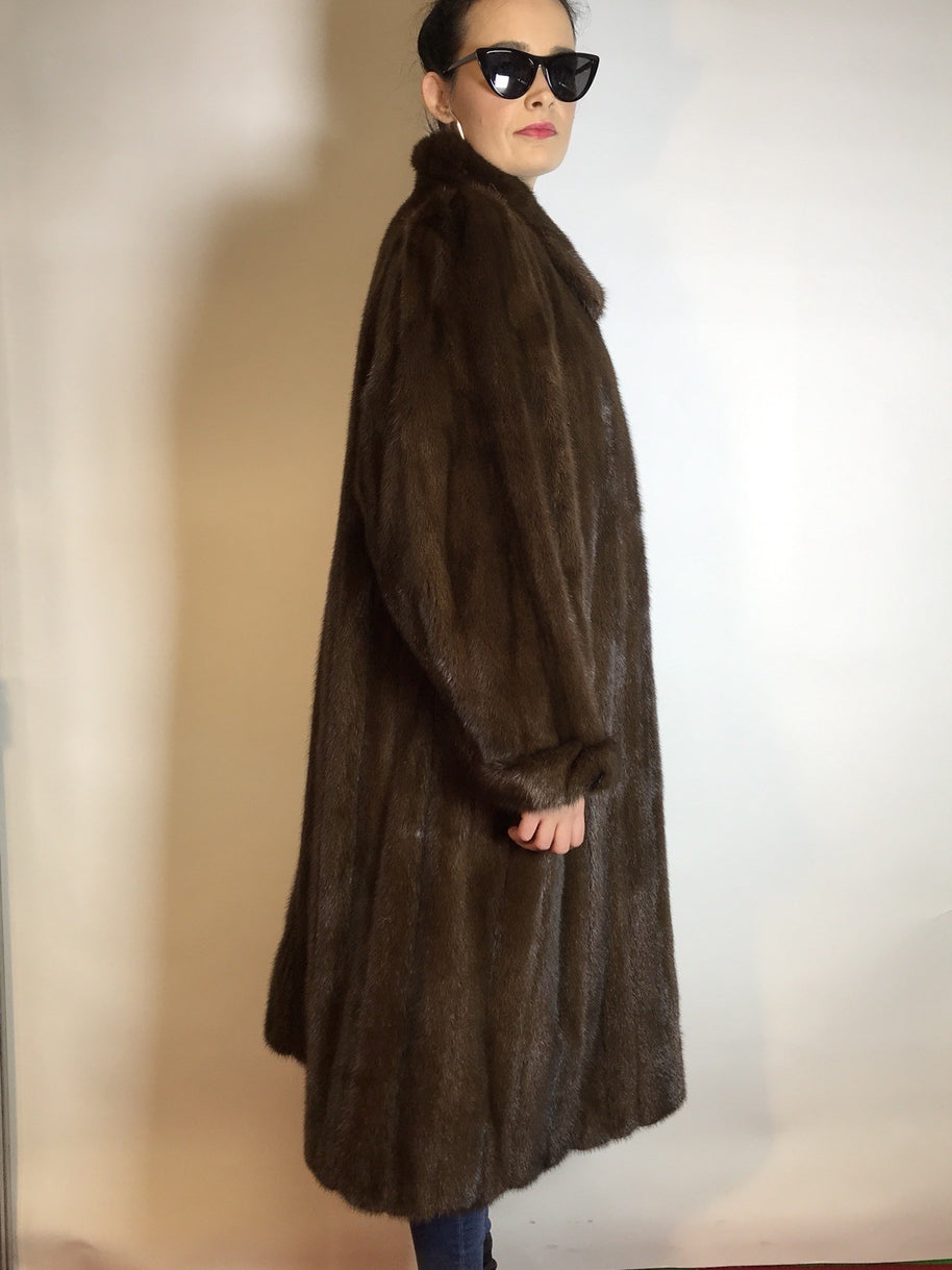 Wunderschöner langer Nerzmantel Original SAGA MINK Nerz braun Gr. 38/40 Damen