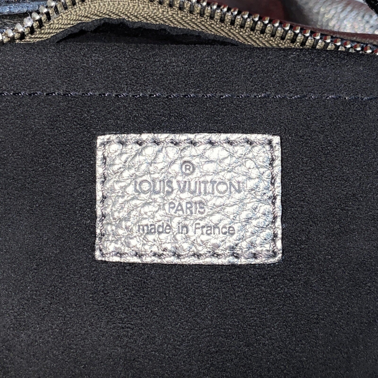 Louis Vuitton M95718 Mahina XS Silver/Silber Damen Umhängetasche NP: 2.395€