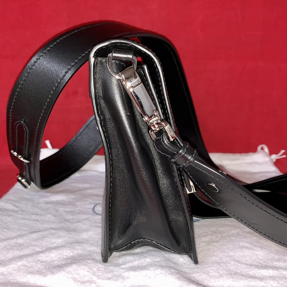 Prada Ribbon Kleine Damen Umhängetasche Leder Schwarz Shoulder Bag Black Leather