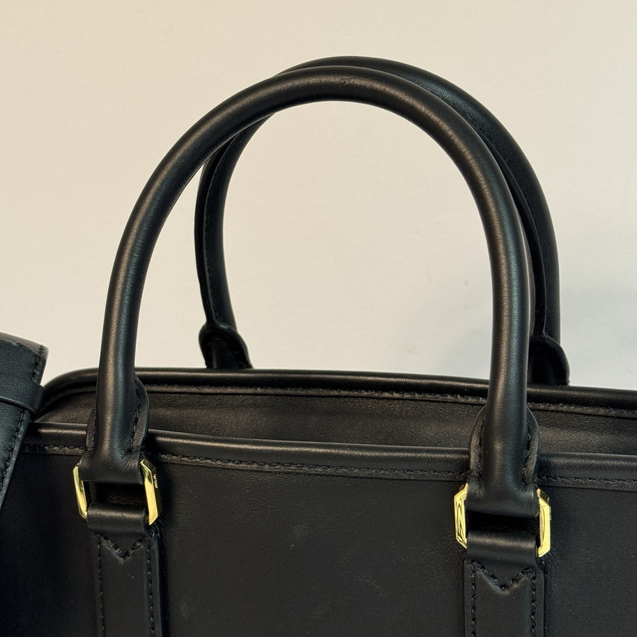 MCM Aren Boston Medium Black Umhängetasche Schwarz & Gold mit Rechnung 2023