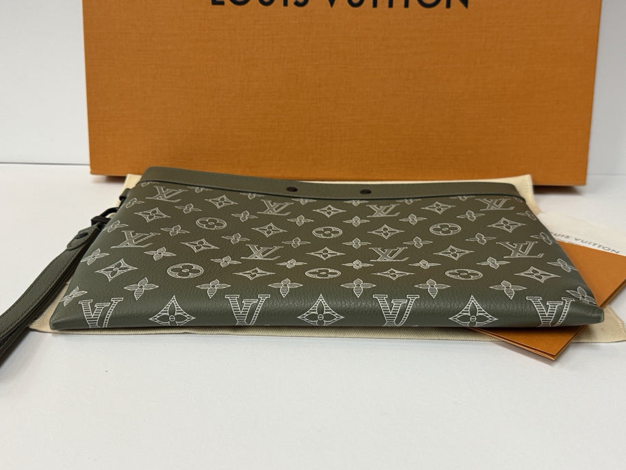 Louis Vuitton Pochette To Go Khaki / Mint-Grün M12499 2025
