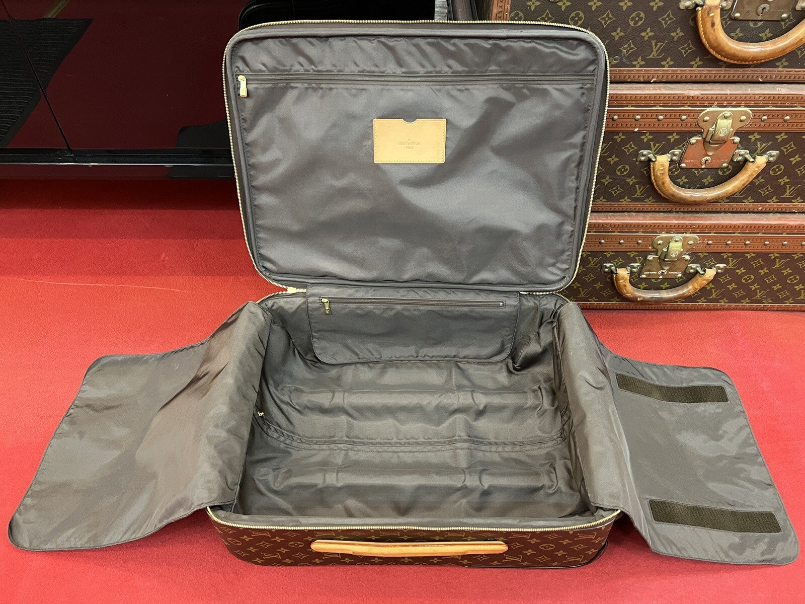 Louis Vuitton M23297 Pegase 55 Business Trolley Monogram Canvas + Reiseschutz