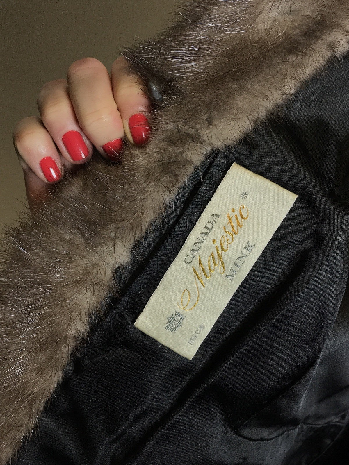Ausgefallene Saphir Nerzjacke silbergrau, Canada Majestic Mink Gr. 34-36 Damen
