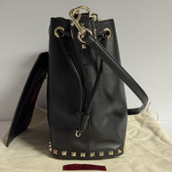 Valentino Garavani Rockstud Bucket Bag „Noe“ Umhängetasche + Pochette Schwarz