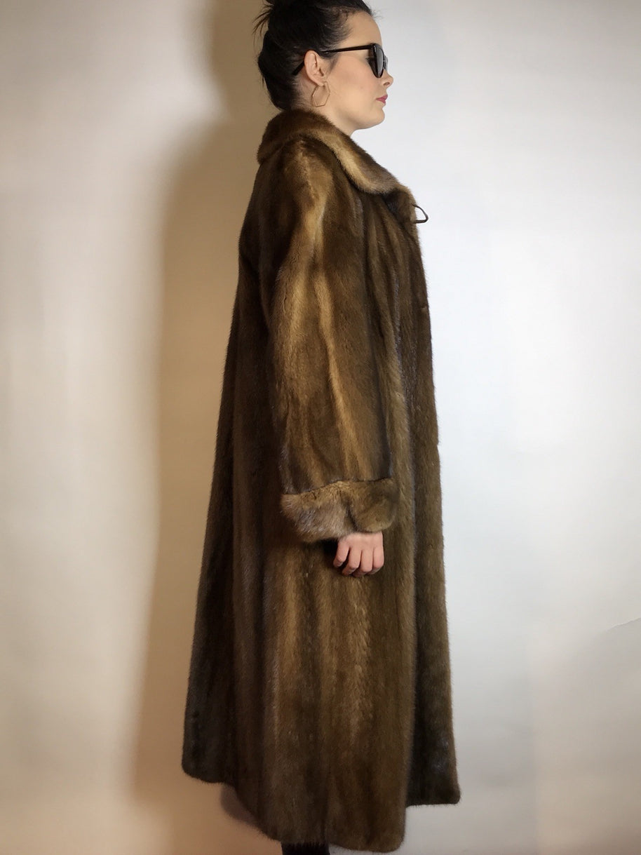 Wunderschöner langer Nerzmantel braun CANADA MAJESTIC MINK Gr. 40/42 Damen