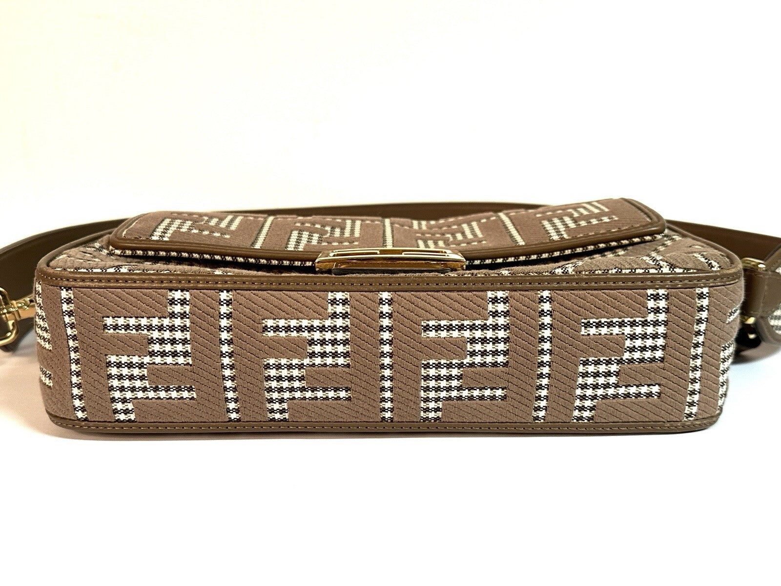 Fendi Baguette Medium Umhängetasche Braun & Gold Wolle Top Zustand