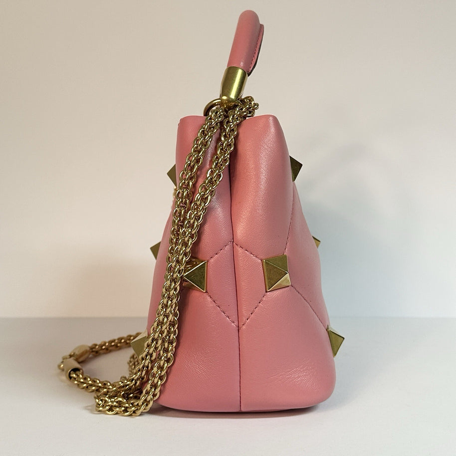 Valentino Garavani Rockstud kleine Umhängetasche Roman Stud Rosa & Gold