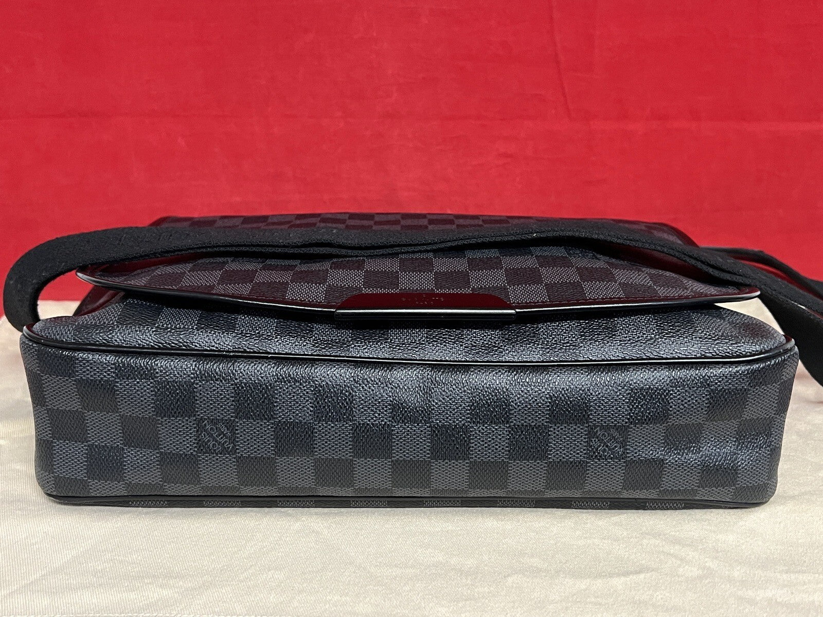 Louis Vuitton Daniel MM Messenger Bag Damier Ebene Herren Umhängetasche 2010