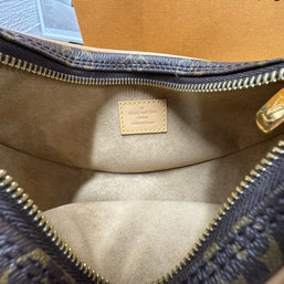 Louis Vuitton M81098 Loop PM Monogram Umhängetasche