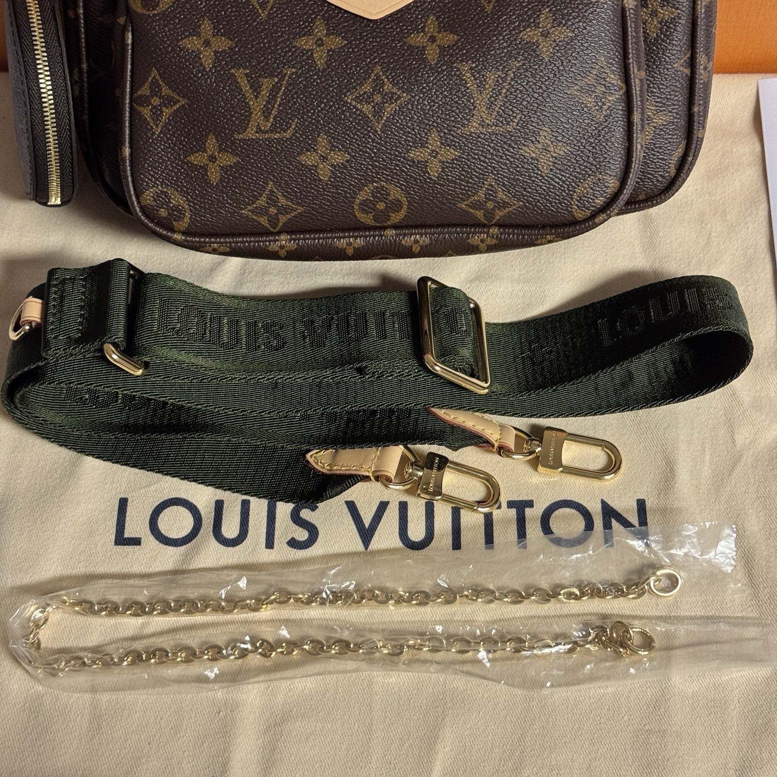 Louis Vuitton Multi Pochette Khaki M44813 Schultertasche NEU