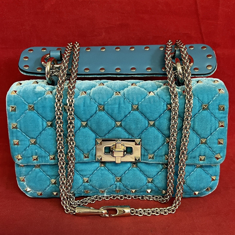 Valentino Garavani small Rockstud Umhängetasche Türkisblau Samt/Velours & Gold