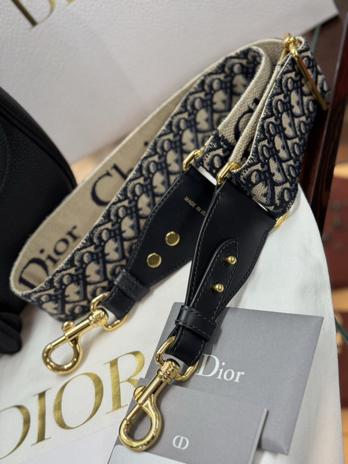 Große Dior Bobby Umhängetasche Genarbtes Kalbsleder Schwarz Dior Oblique Blau