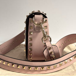 Valentino Garavani Ruckstud Saddle Umhängetasche Rosa Glattleder