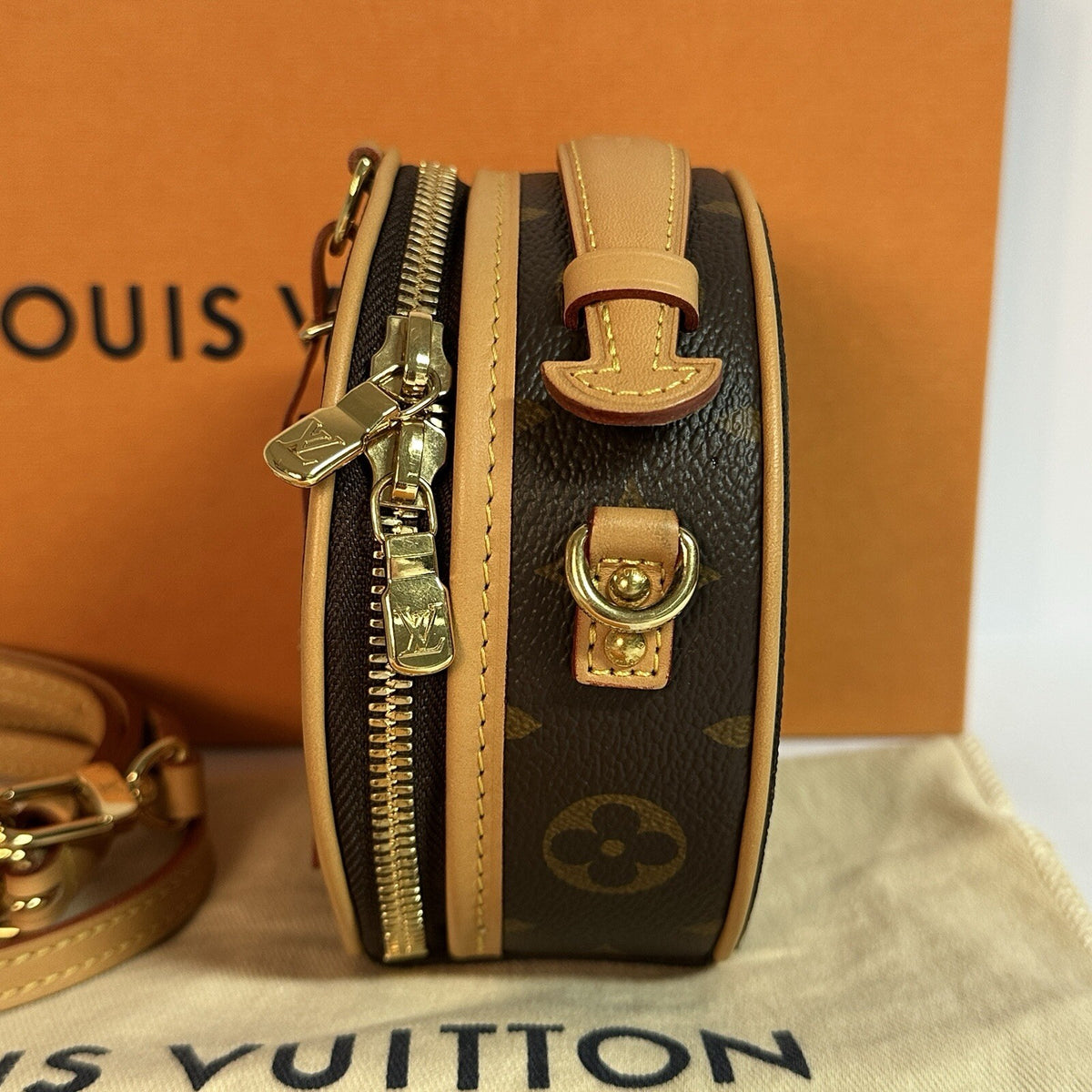 Louis Vuitton Mini Boîte Chapeau M44699 2way Monogram Umhängetasche