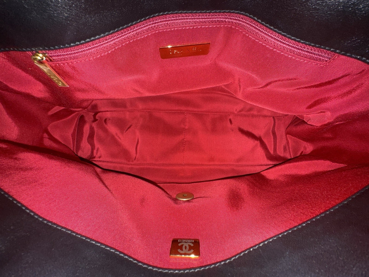 Chanel 19 Flap Bag „Jumbo“ Schwarz Lammleder großes Modell wie NEU