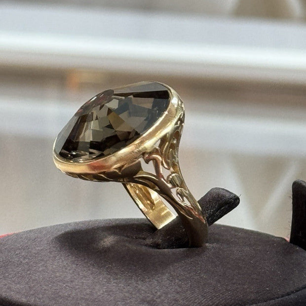 Pomellato Arabesque Ring Gr. 54 Rauchquarz 18 Karat 750er Gelbgold