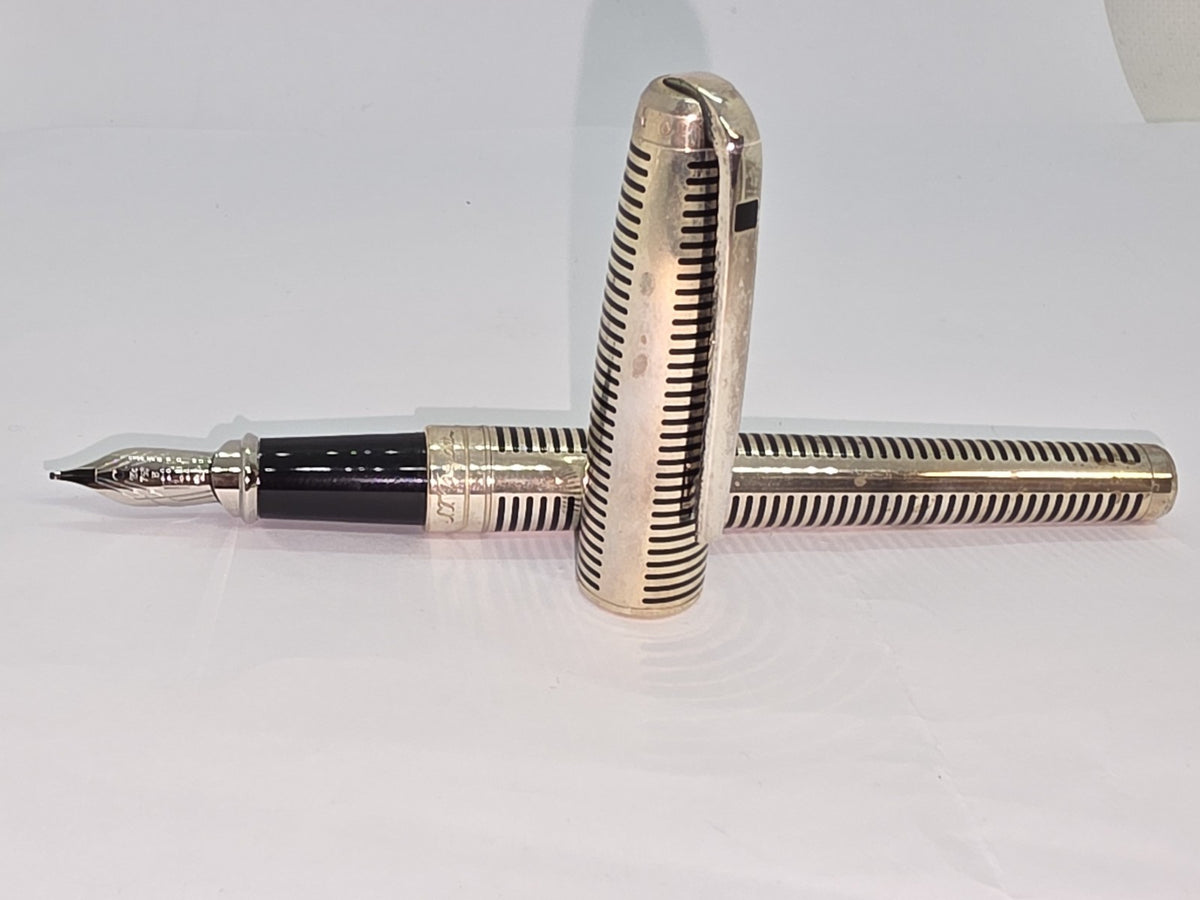 ST Dupont Olympio Laque De Chine Sterling Fountain Pen B Nib Füllfederhalter 480100M