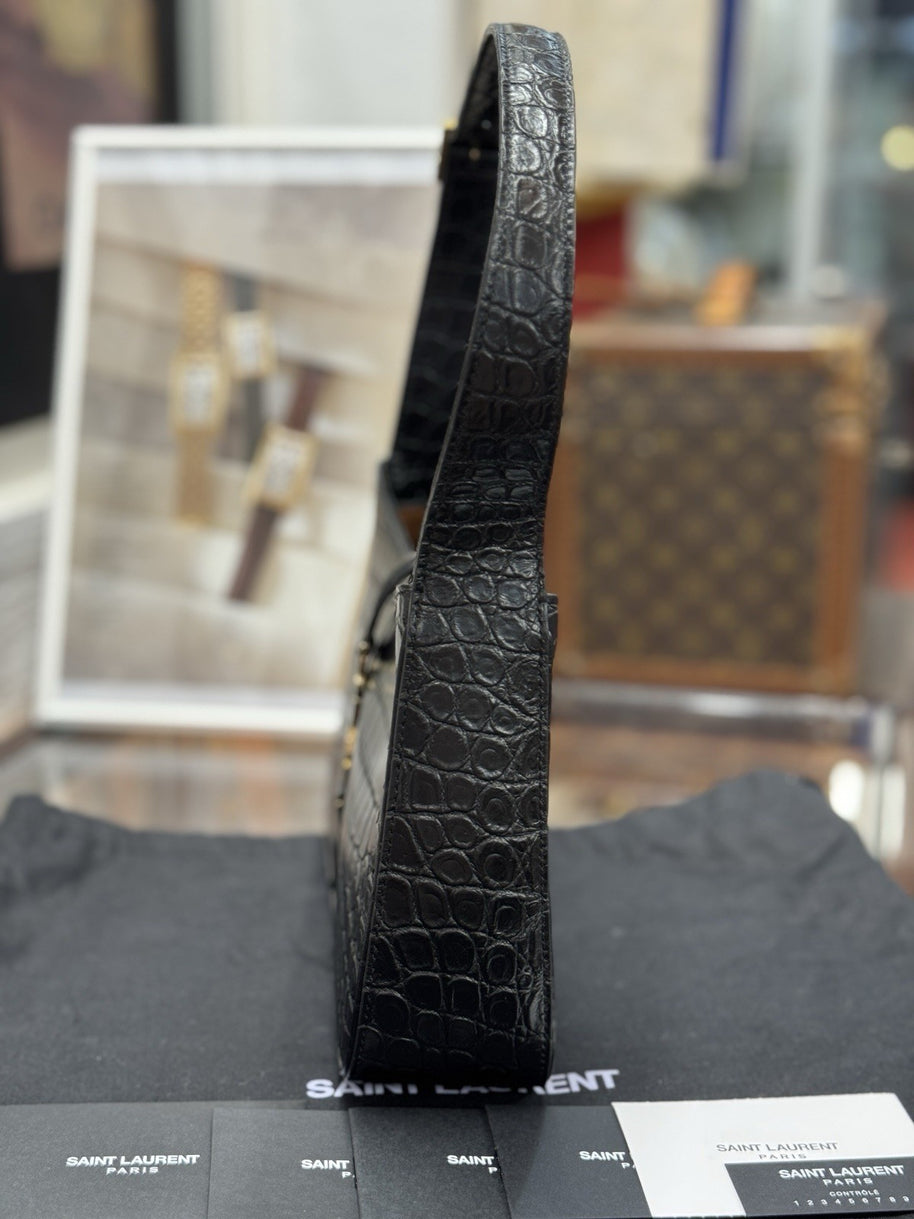 Saint Laurent Schultertasche Le 5 à 7 Hobo Bag Medium Schwarz Gold Leder