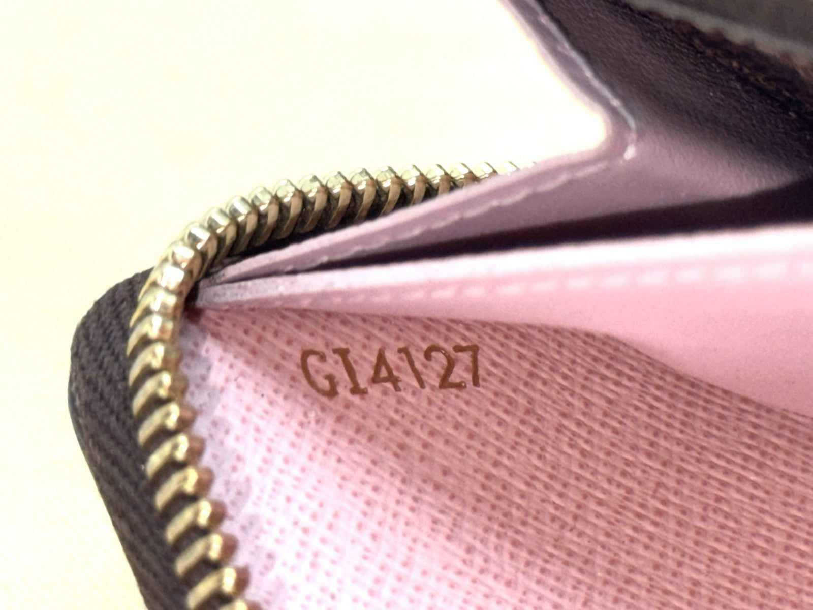 Louis Vuitton Portemonnaie Damen Zippy Slim Damier Ebene & Rose Ballerine 2017