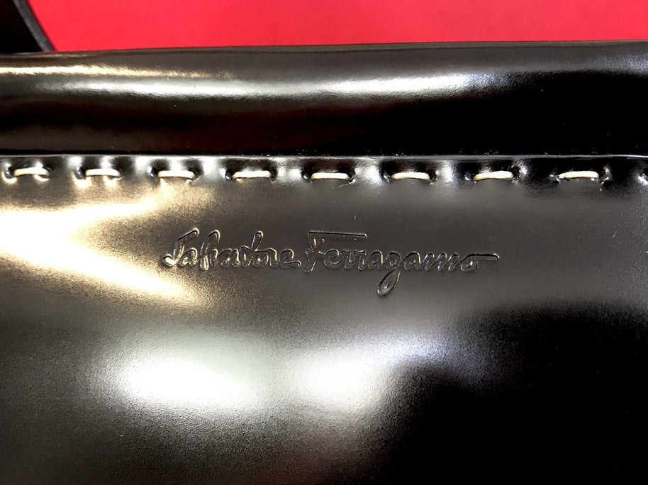 Große Salvatore Ferragamo Damen Handtasche schwarz