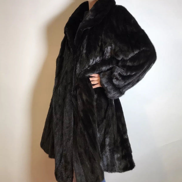 Wunderschöner Nerzmantel Original SAGA MINK Nerz schwarz Gr. 42/44 Damen