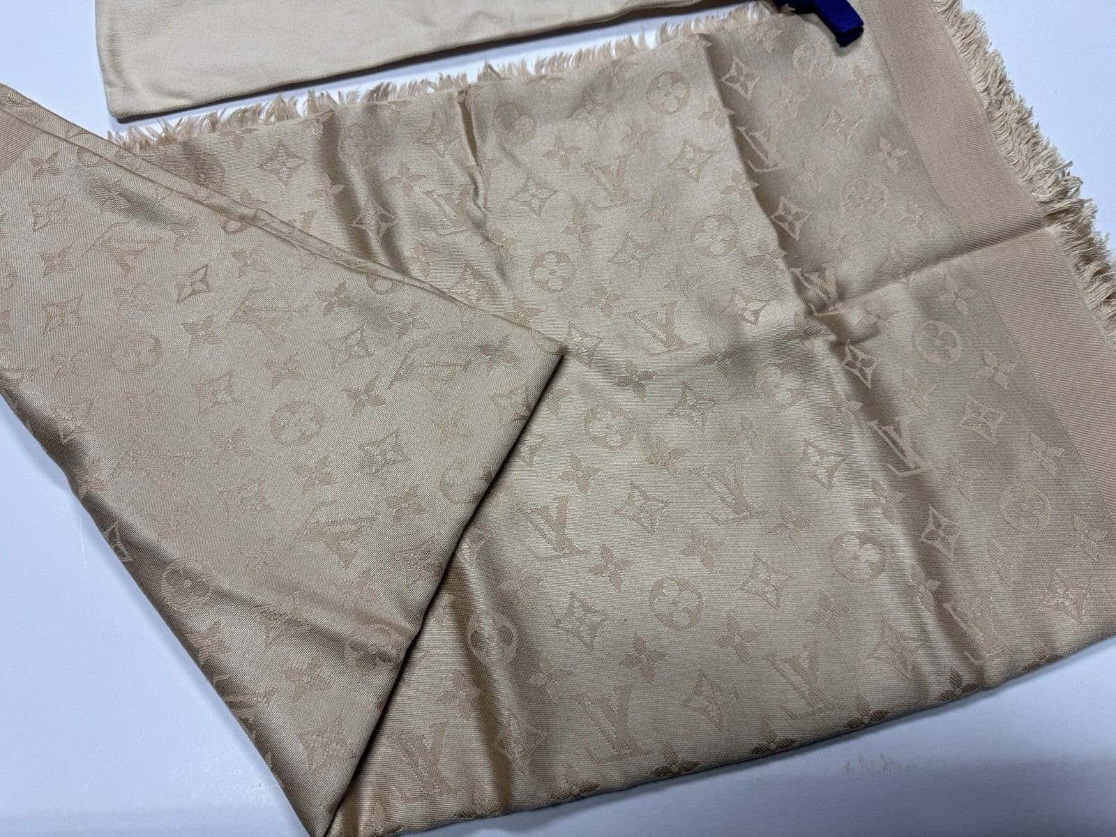 Louis Vuitton Monogram Seide Tuch/Schal 140cm Beige Creme Ivory M71360