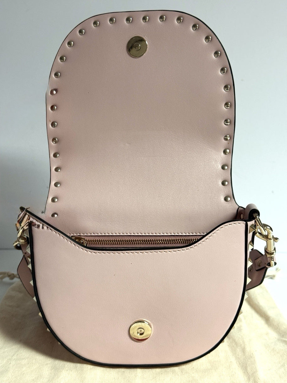 Valentino Garavani Ruckstud Saddle Umhängetasche Rosa Glattleder
