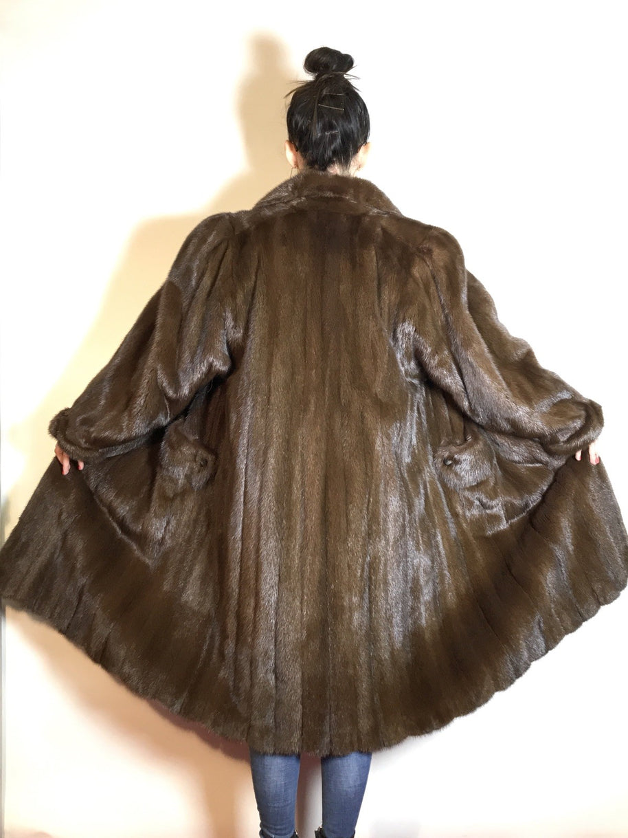 Wunderschöner langer Nerzmantel Original SAGA MINK Nerz braun Gr. 38/40 Damen