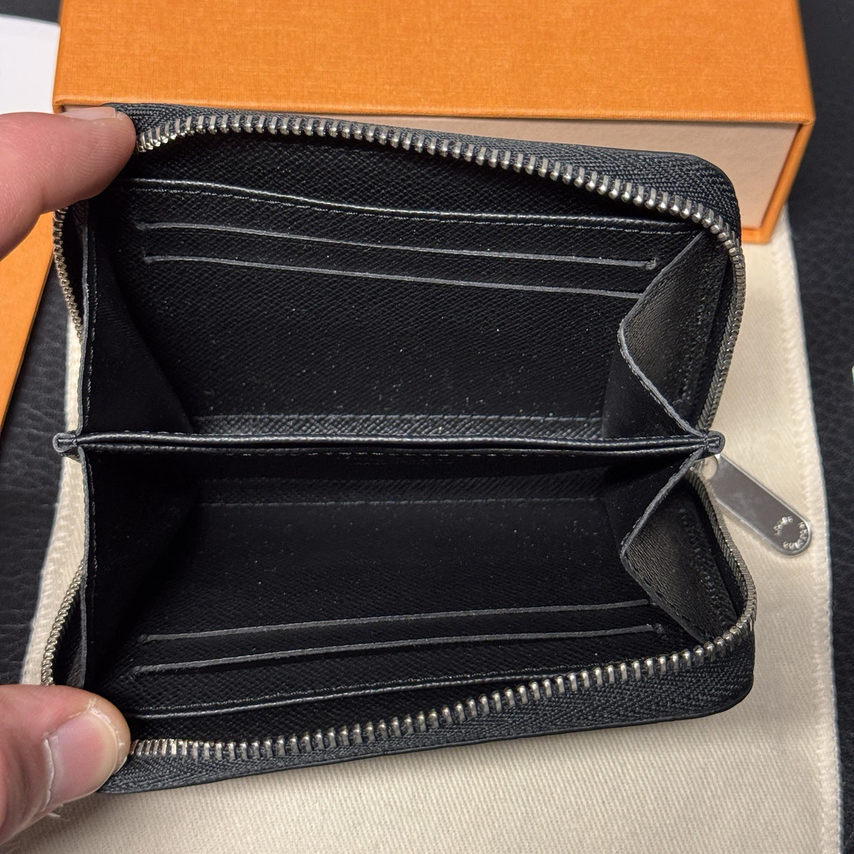 Louis Vuitton Zippy Coin Geldbörse Epi Leder Schwarz mit orig. Rechnung