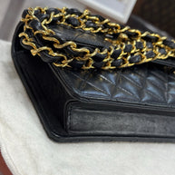 Chanel Flap Bag Classic Lambskin Leder Schwarz & Gold Vintage Mini Nano