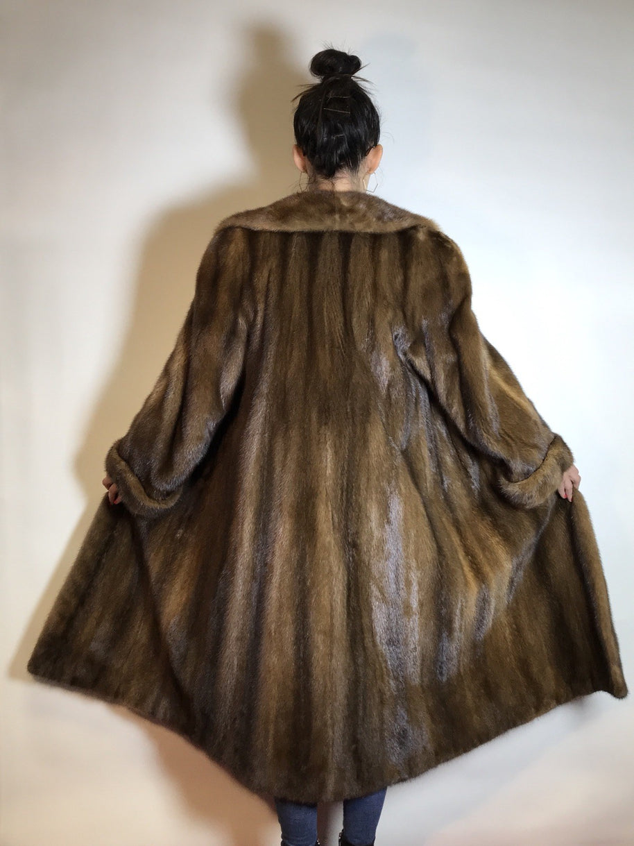 Wunderschöner langer Nerzmantel braun CANADA MAJESTIC MINK Gr. 40/42 Damen