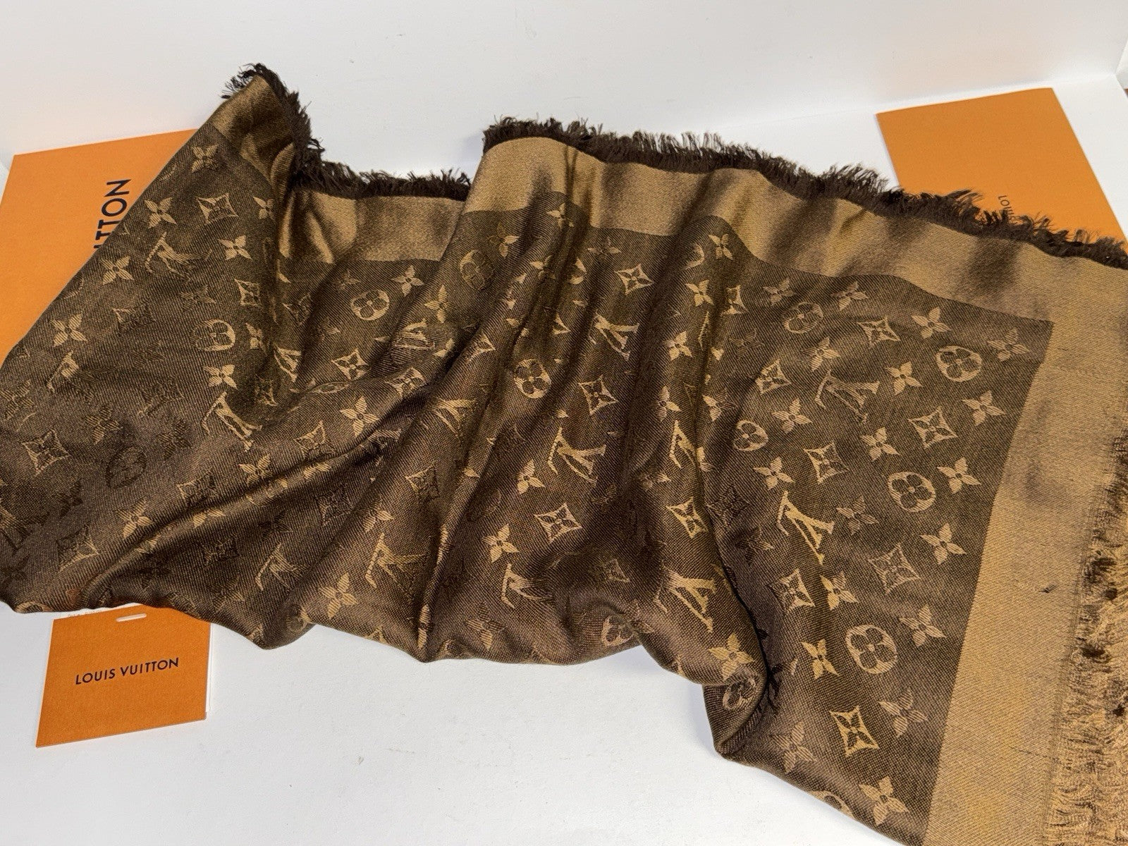Louis Vuitton Monogram Chale Seide Tuch/Schal 140cm Braun mit orig. Rechnung