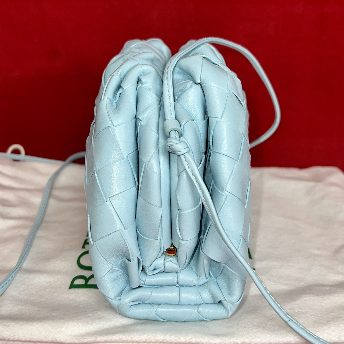 Bottega Veneta Teen Pouch Pale Blue Babyblau Damen Umhängetasche 2023