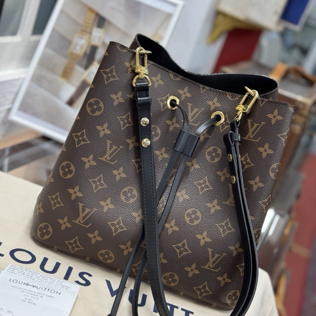 Louis Vuitton NéoNoé MM Monogram Noir Schwarz Leder M44020