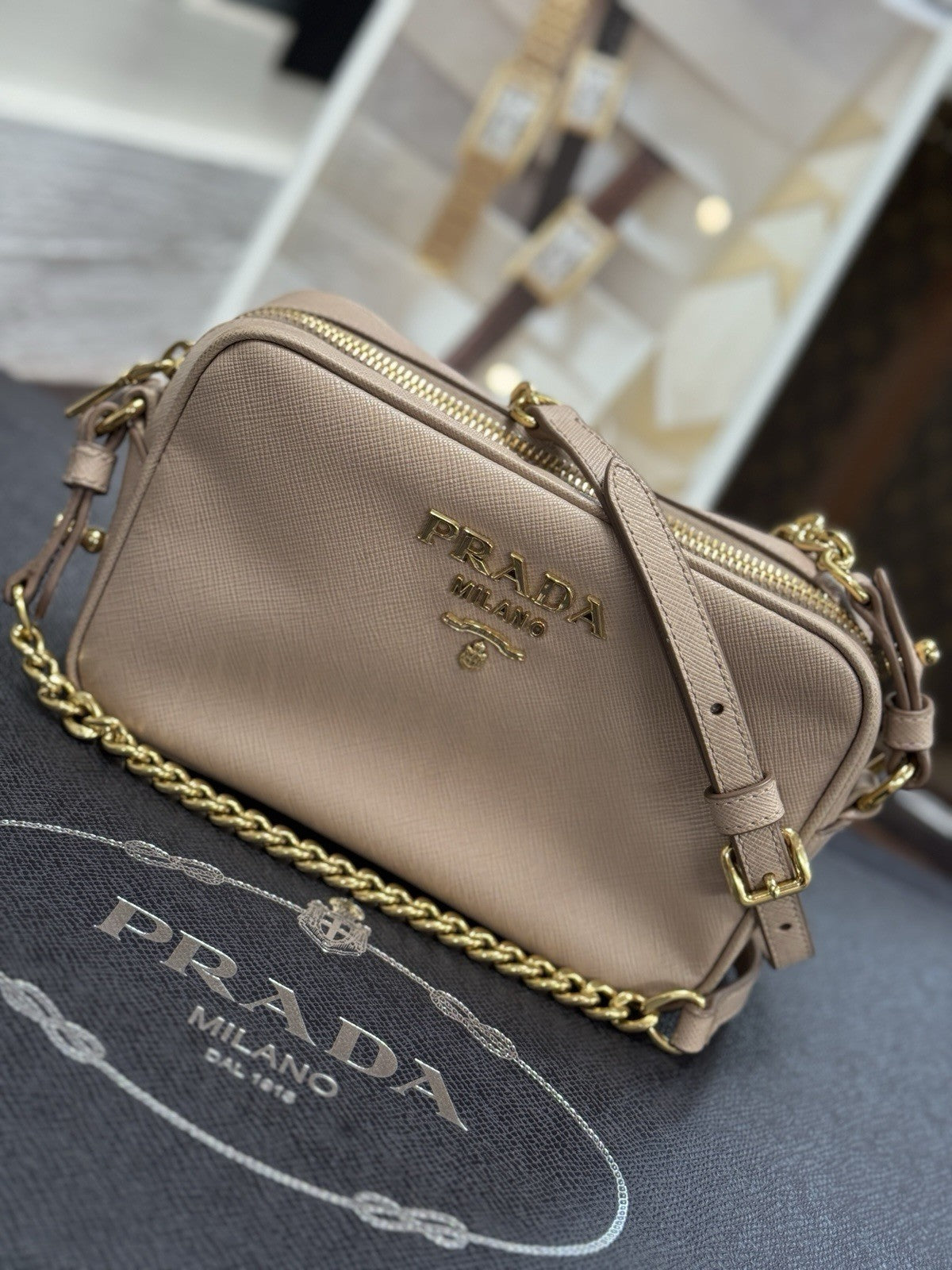 Prada Bandoliera Chain Bag Saffiano Leder Cipria Rosa Puder Umhängetasche 1BH149