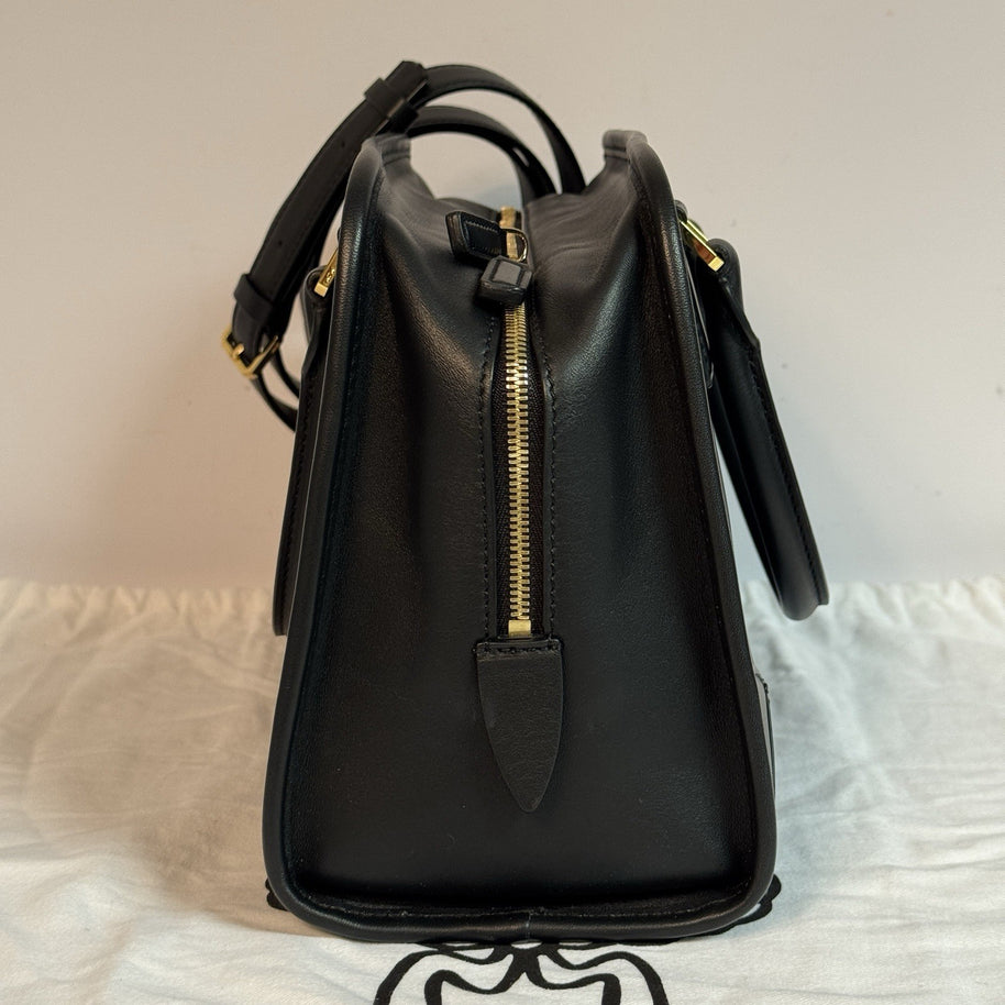 MCM Aren Boston Medium Black Umhängetasche Schwarz & Gold mit Rechnung 2023