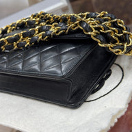 Chanel Flap Bag Classic Lambskin Leder Schwarz & Gold Vintage Mini Nano
