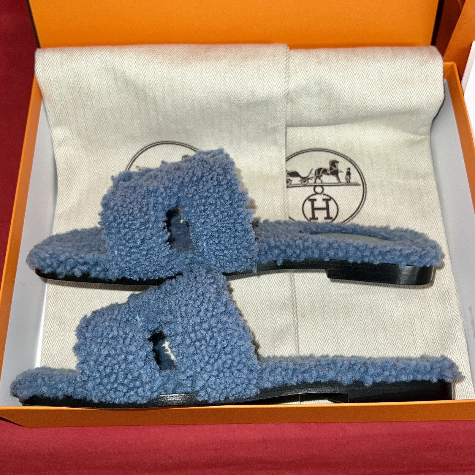 SOLD OUT! Hermes Paris Sandalen Oran Damen Lammfell Blau Gr. 37.5 mit Rechnung
