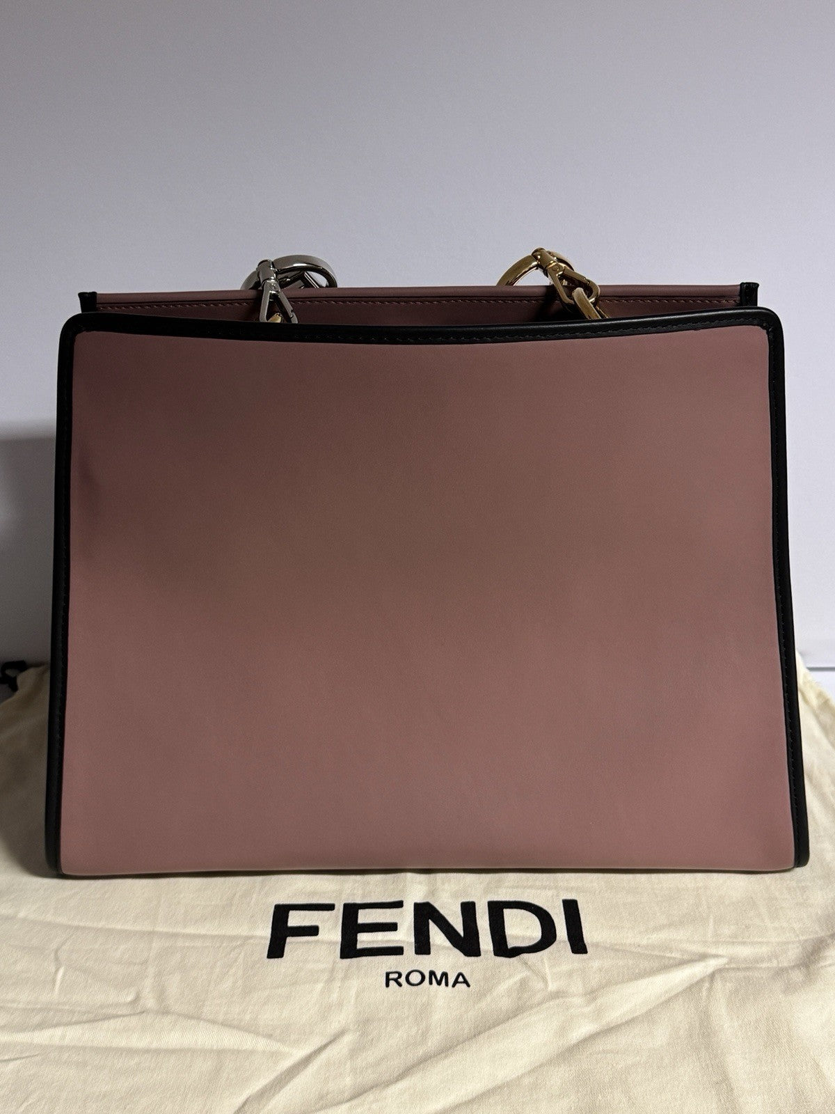 Fendi Runaway Handtasche Medium Bicolor Rose & Schwarz Leder Tote Bag
