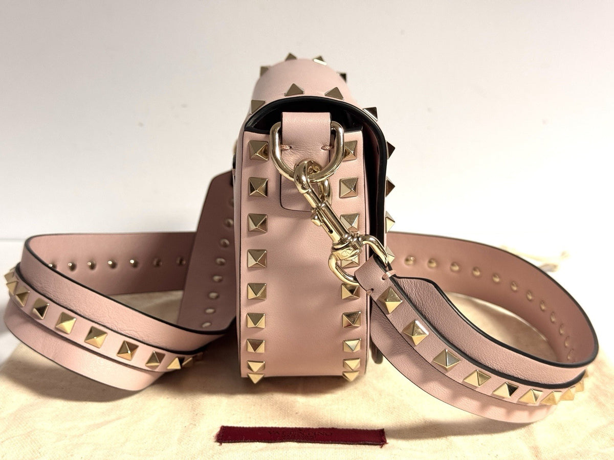 Valentino Garavani Ruckstud Saddle Umhängetasche Rosa Glattleder