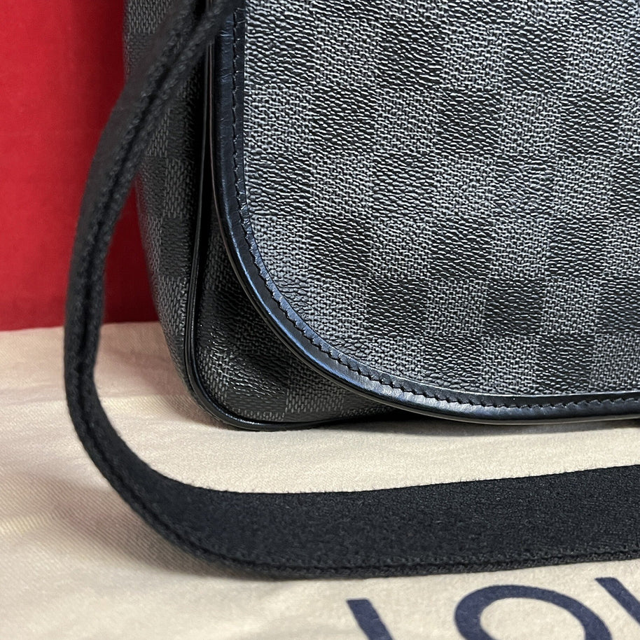 Louis Vuitton Daniel MM Messenger Bag Damier Ebene Herren Umhängetasche 2010