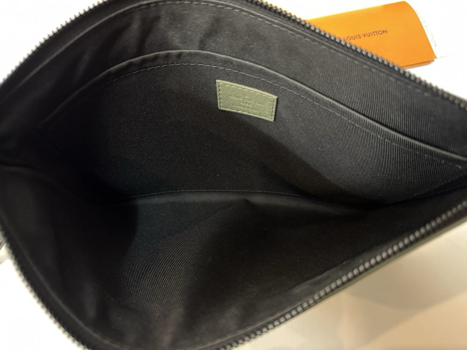 Louis Vuitton Pochette To Go Khaki / Mint-Grün M12499 2025