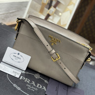 Prada Bandoliera Bag Saffiano Leder Argilla Taupe Grau Umhängetasche 1BH104